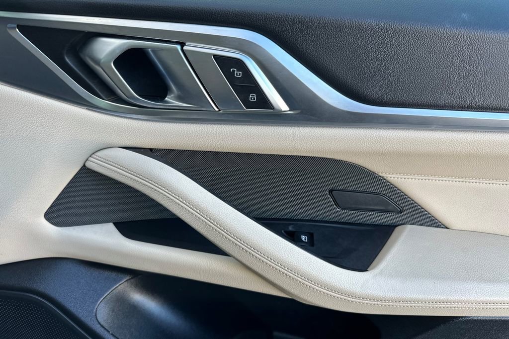 Used 2023 BMW i4 eDrive40 w/ M Sport Package image 18