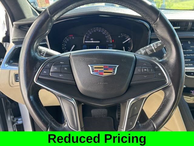 Used 2019 Cadillac XT5 FWD image 17