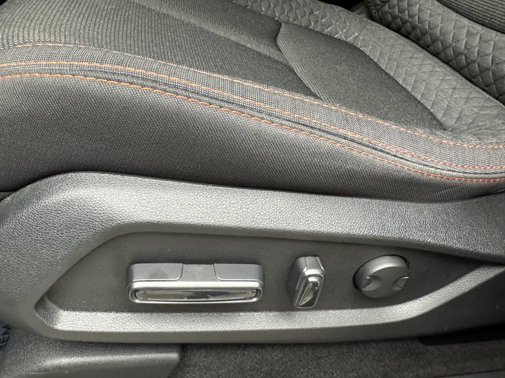 Used 2023 Honda Pilot Sport image 11