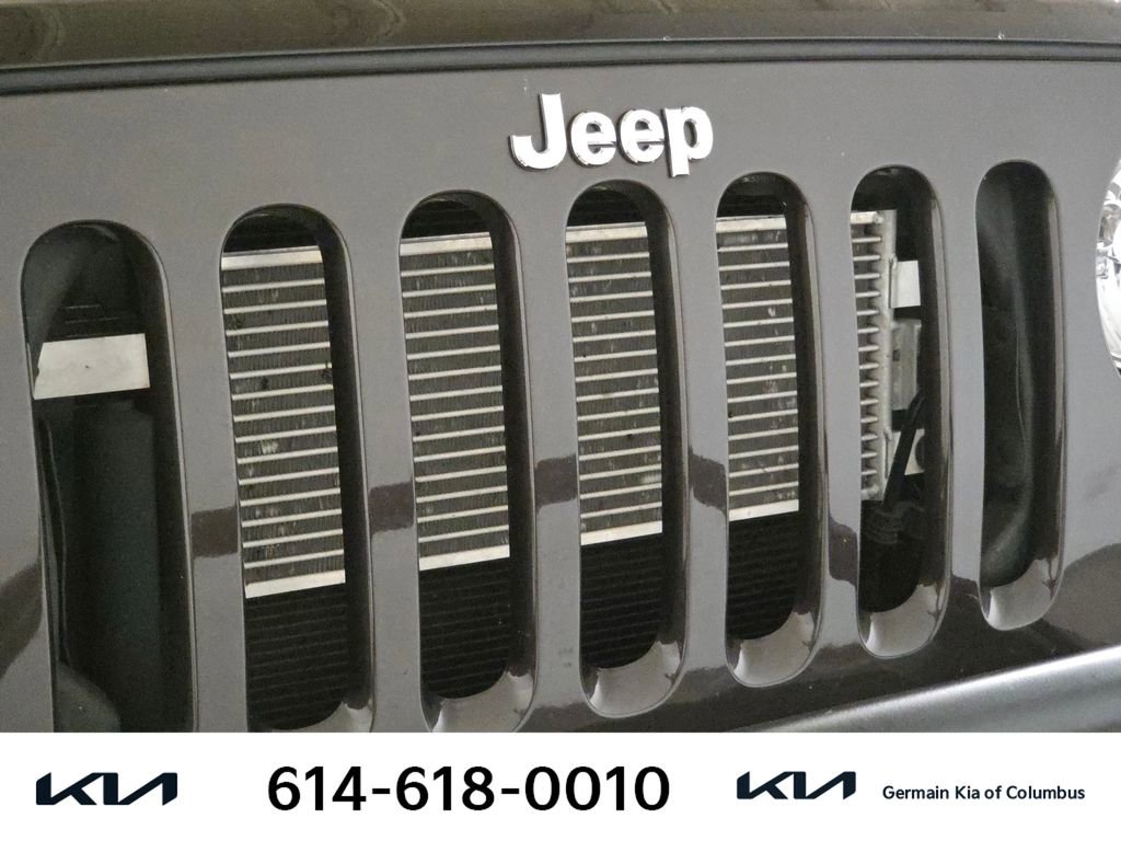 Used 2013 Jeep Wrangler Rubicon w/ PWR Convenience Group AWD/4WD image 14