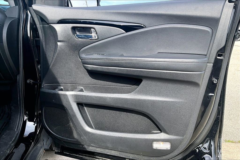Used 2021 Honda Pilot Touring image 24