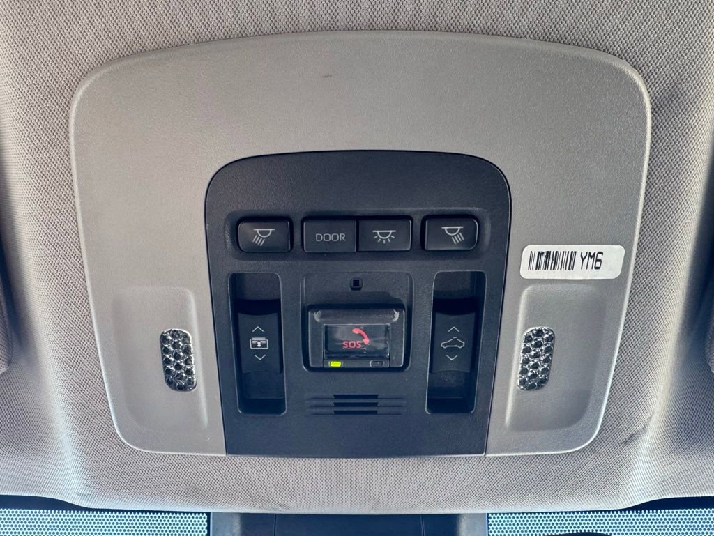 Used 2024 Toyota Camry XSE w/ Navigation Package image 17