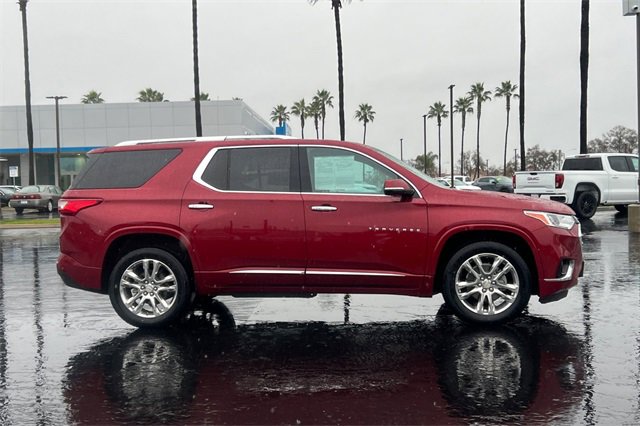 Used 2020 Chevrolet Traverse High Country image 3