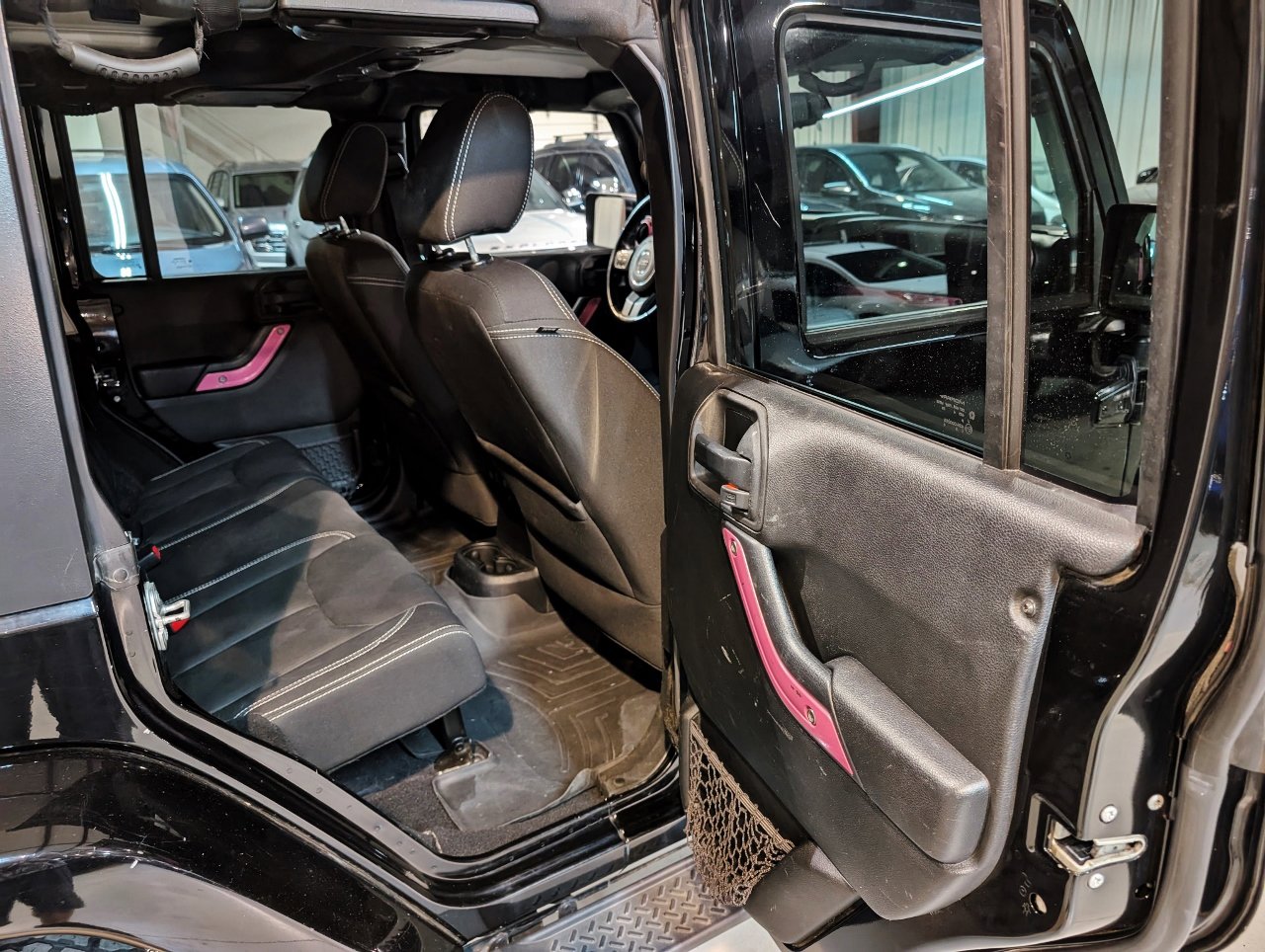 Used 2015 Jeep Wrangler Unlimited Sahara w/ Dual Top Group image 24