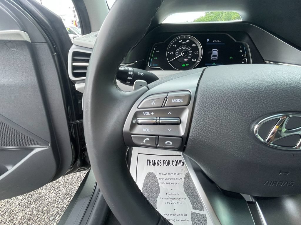 Used 2020 Hyundai Ioniq SE FWD image 16