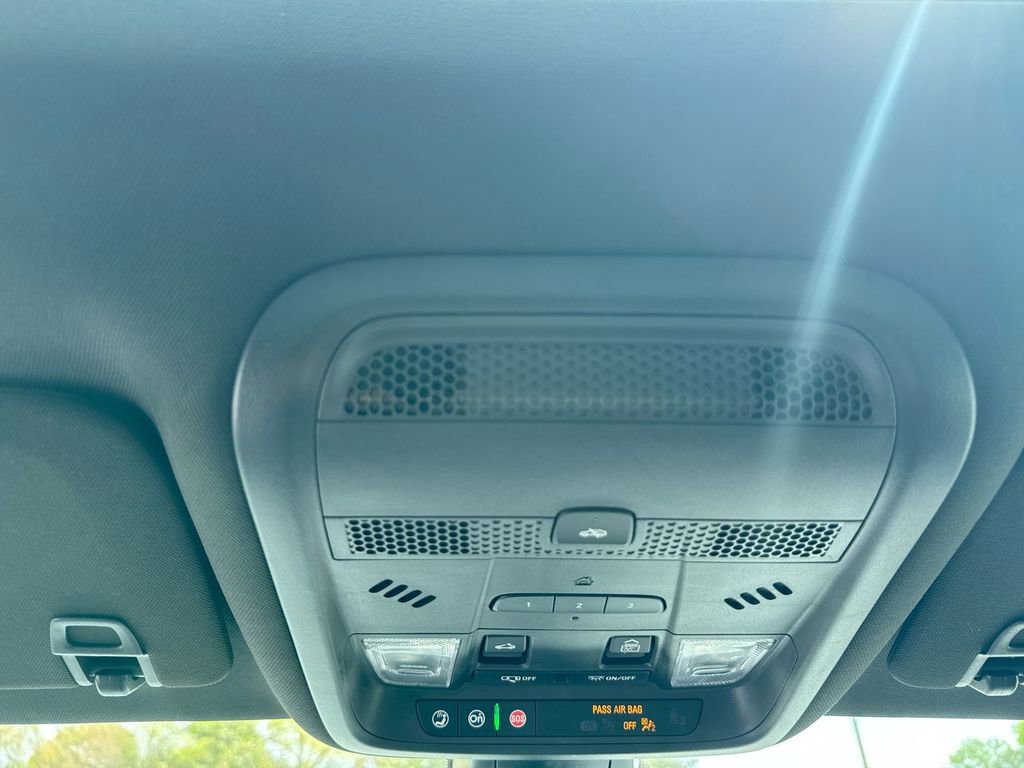 Used 2023 Cadillac XT6 Sport w/ Technology Package image 19