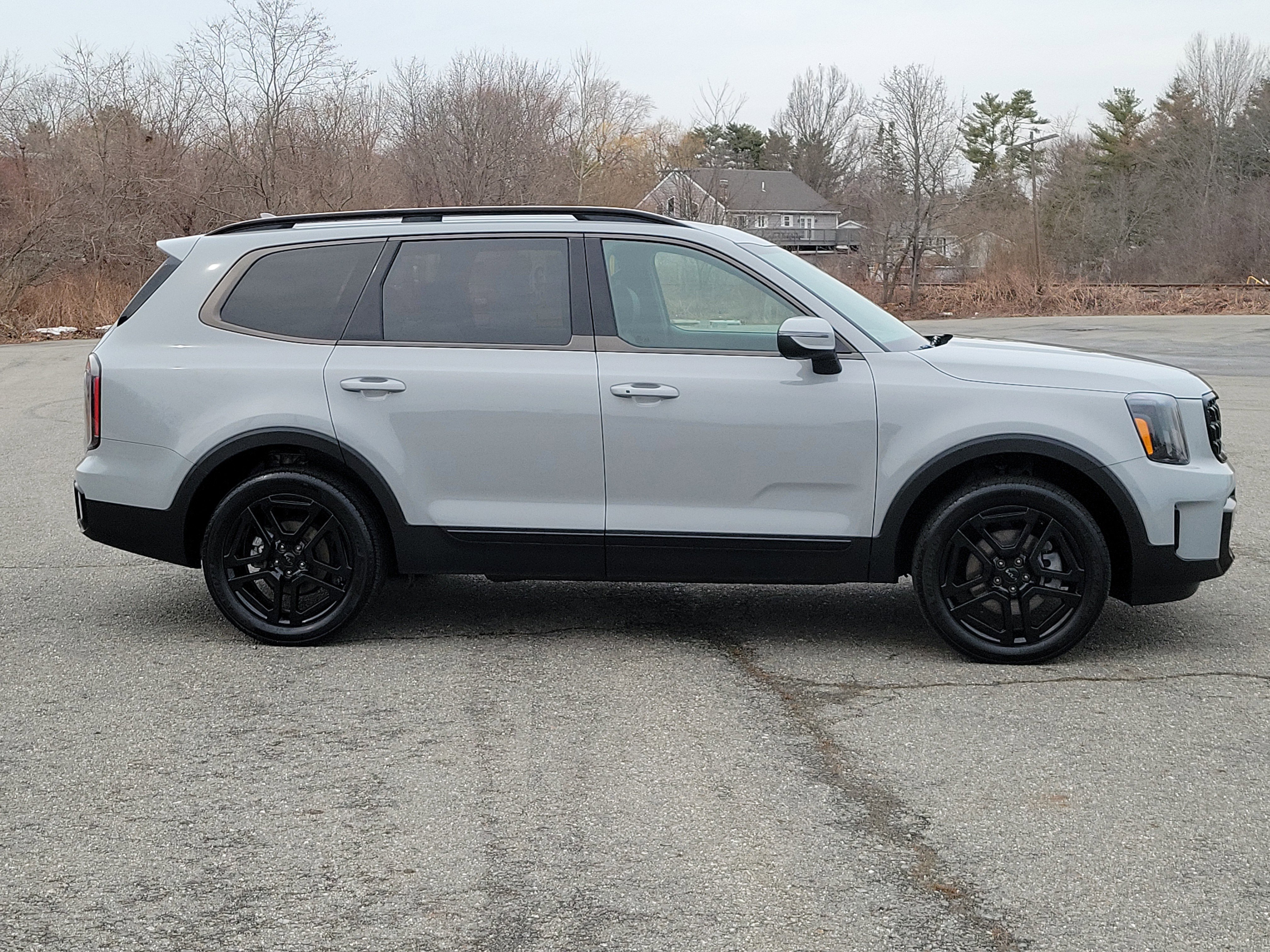 Used 2025 Kia Telluride EX X-Line image 4