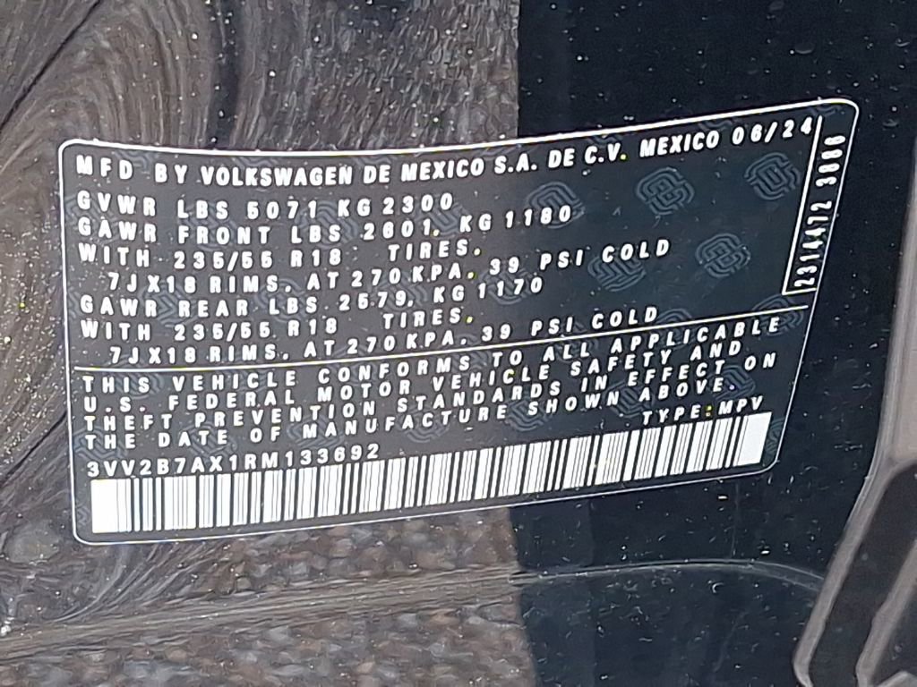 Used 2024 Volkswagen Tiguan SE AWD/4WD image 17