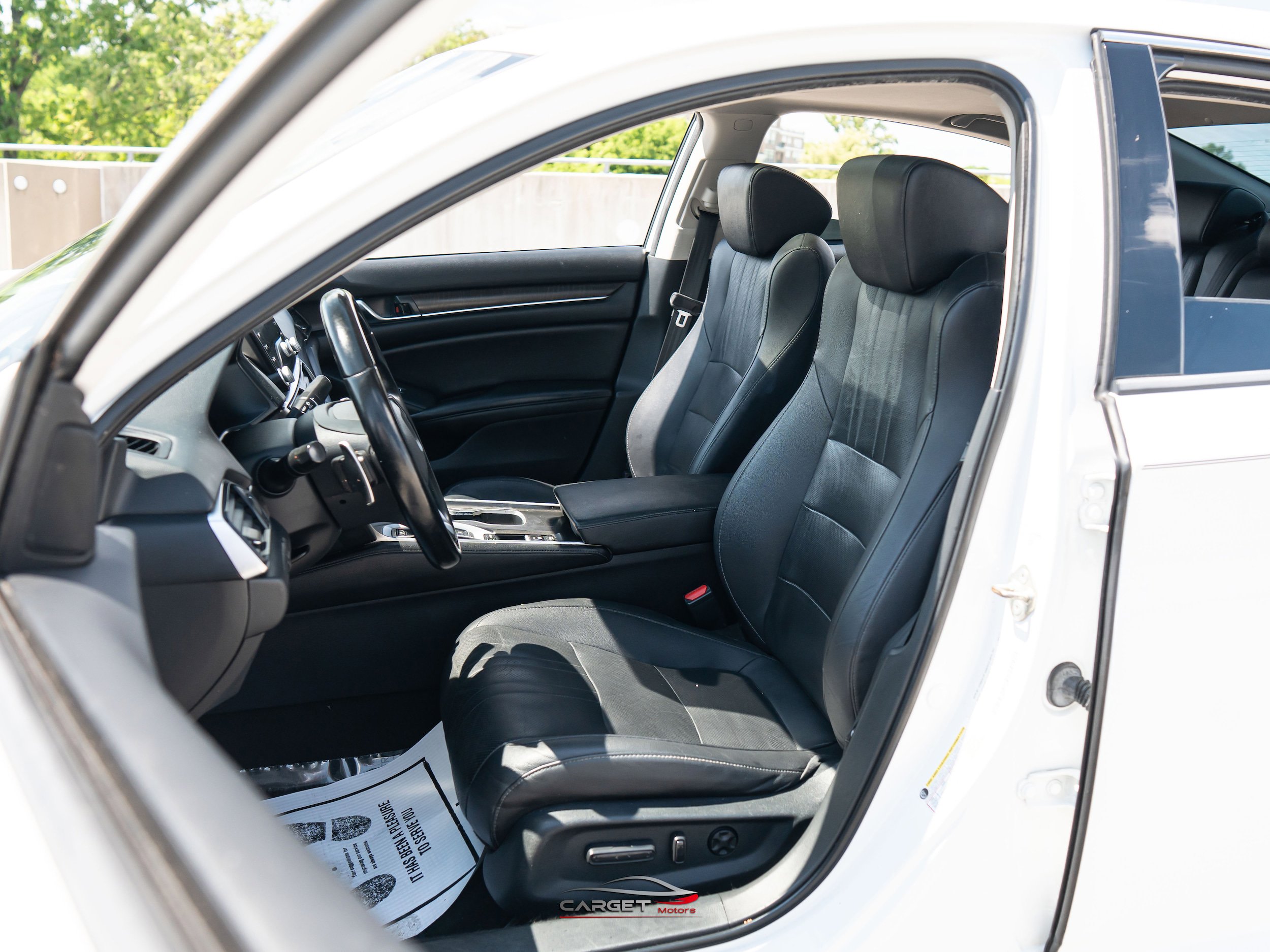 Used 2019 Honda Accord Touring image 16