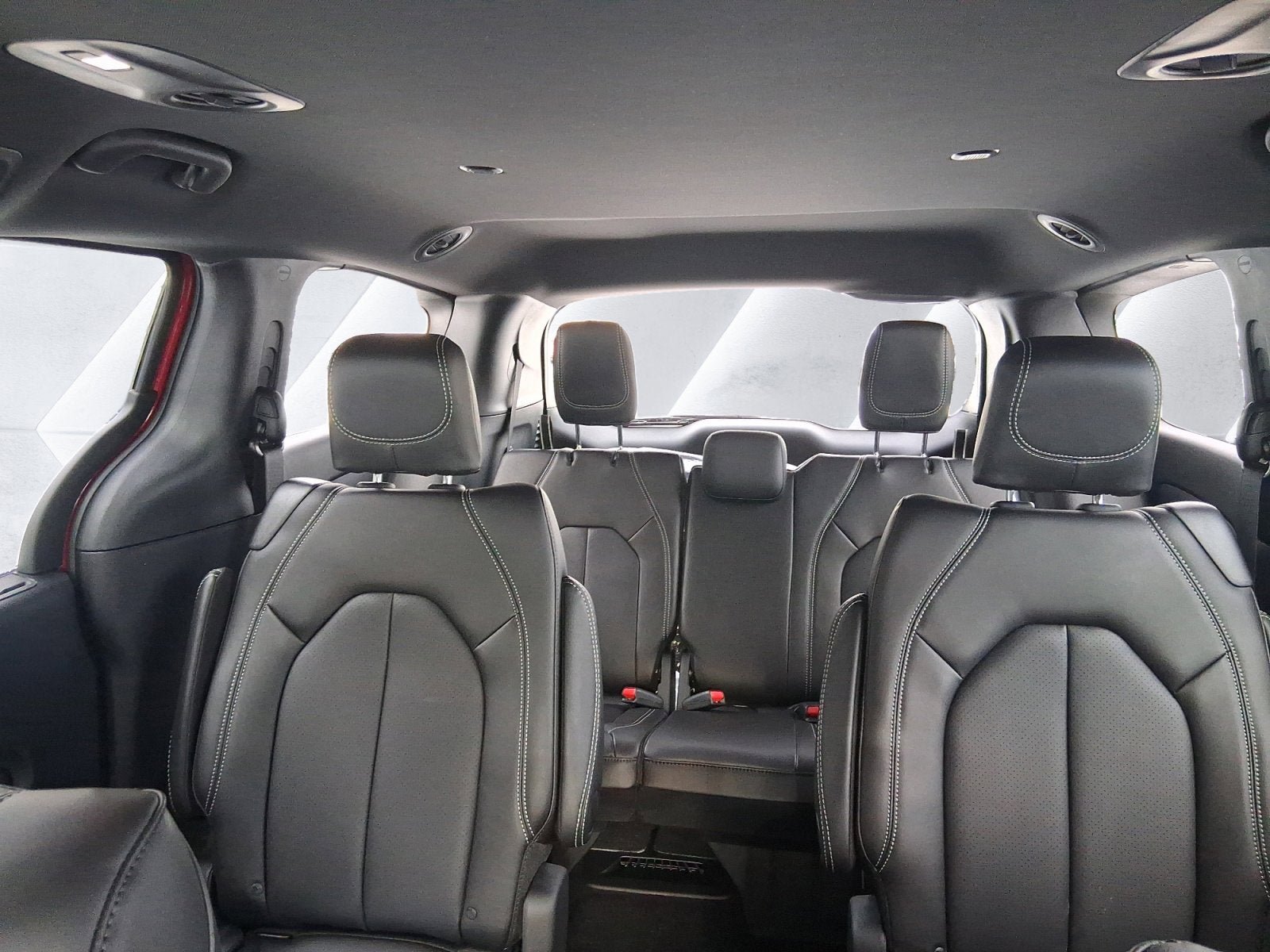 New 2026 Chrysler Voyager LX image 14