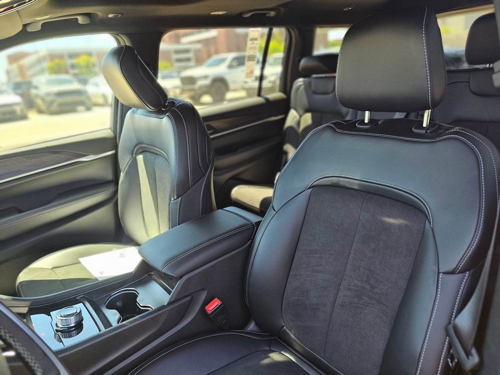 New 2026 Jeep Grand Cherokee L Altitude RWD image 21
