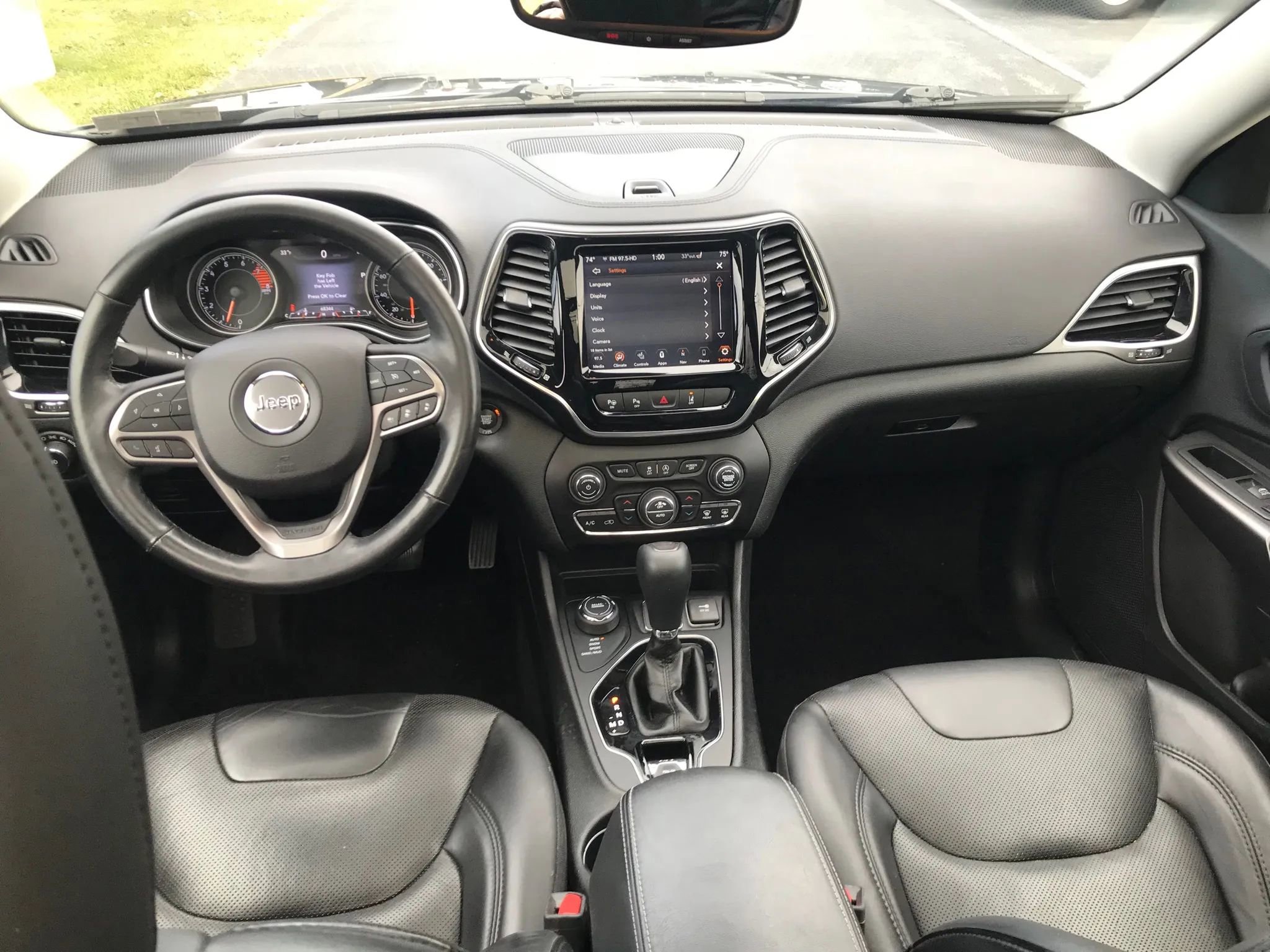 Used 2019 Jeep Cherokee Limited w/ Technology Group image 39