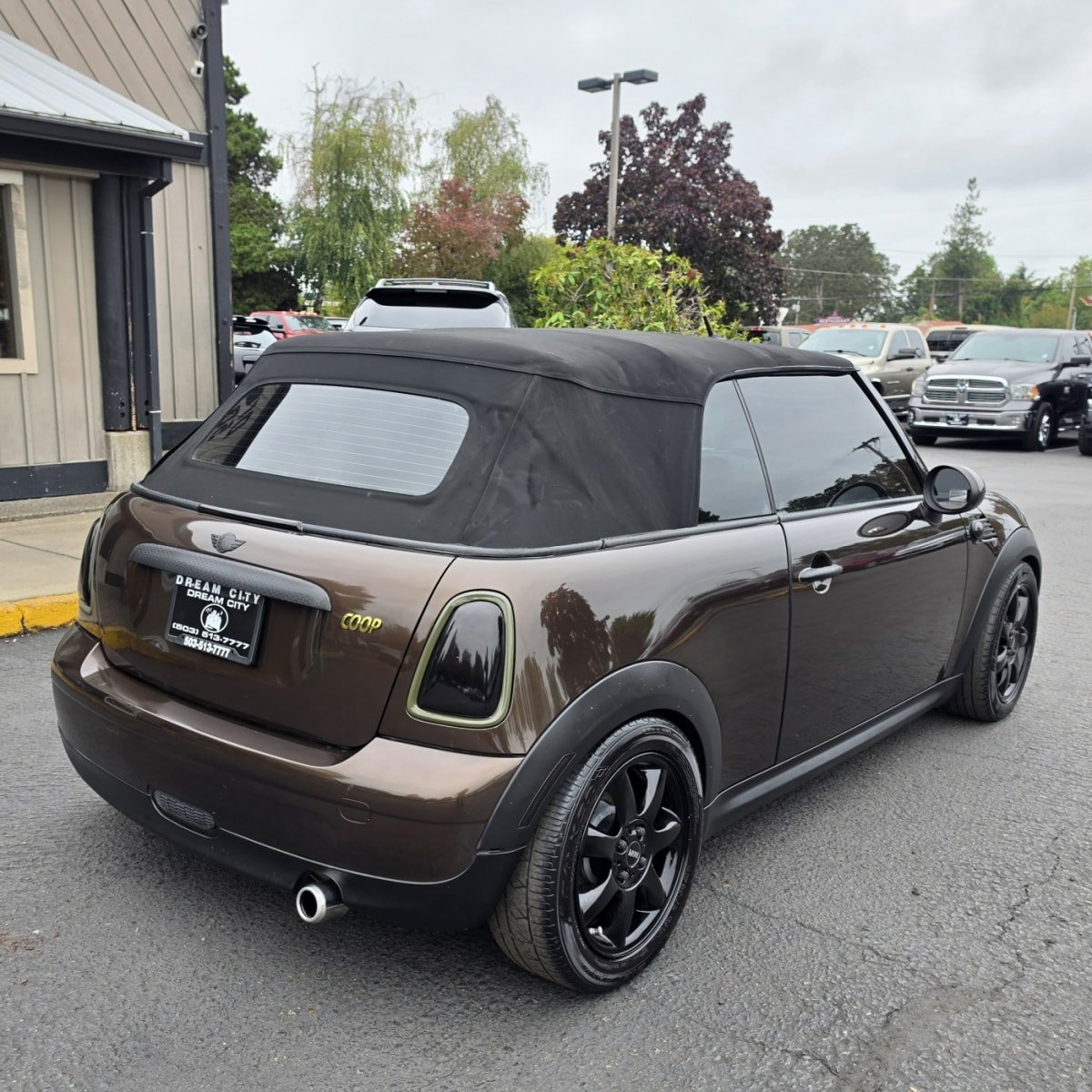 Used 2010 MINI Cooper Convertible FWD image 6