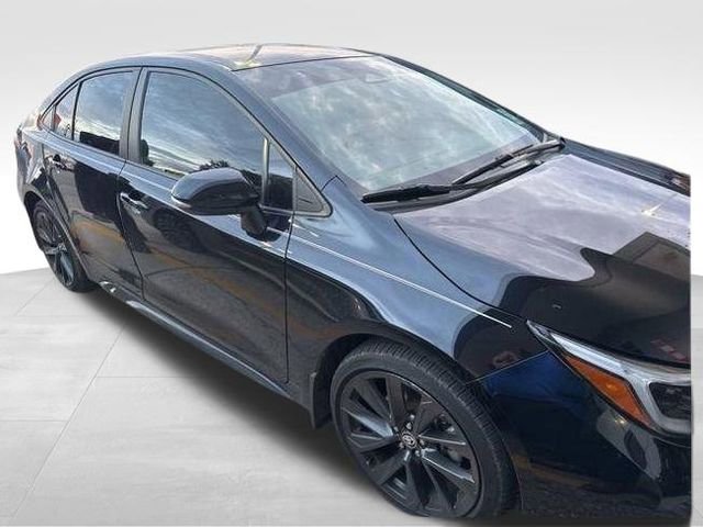 Used 2023 Toyota Corolla SE image 3