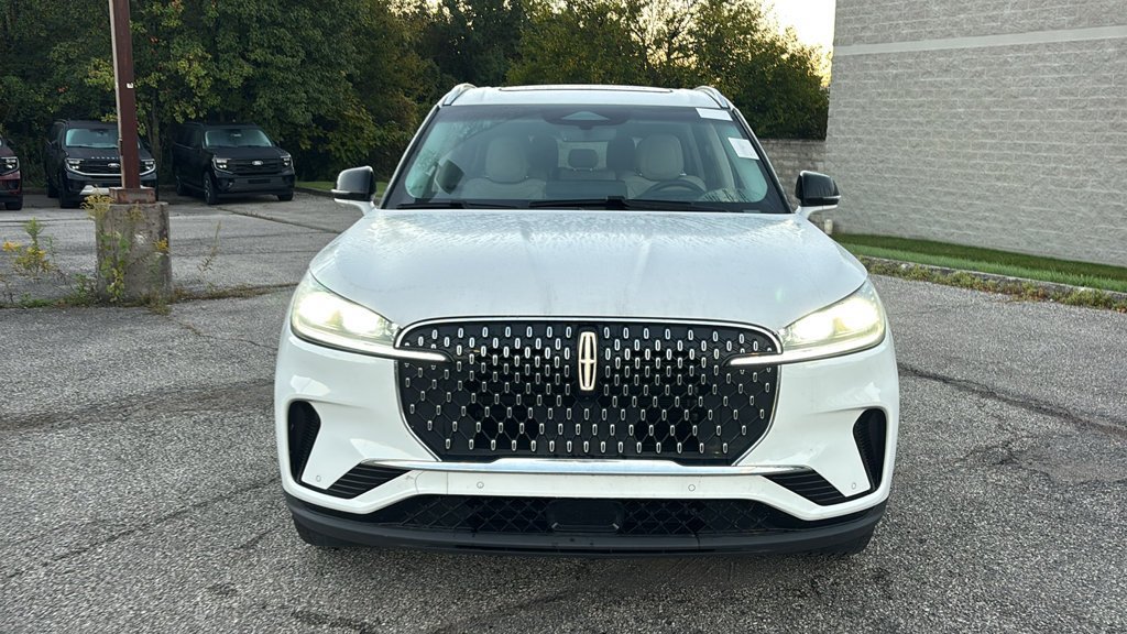 Used 2025 Lincoln Aviator Reserve w/ Equipment Group 201A AWD/4WD image 6