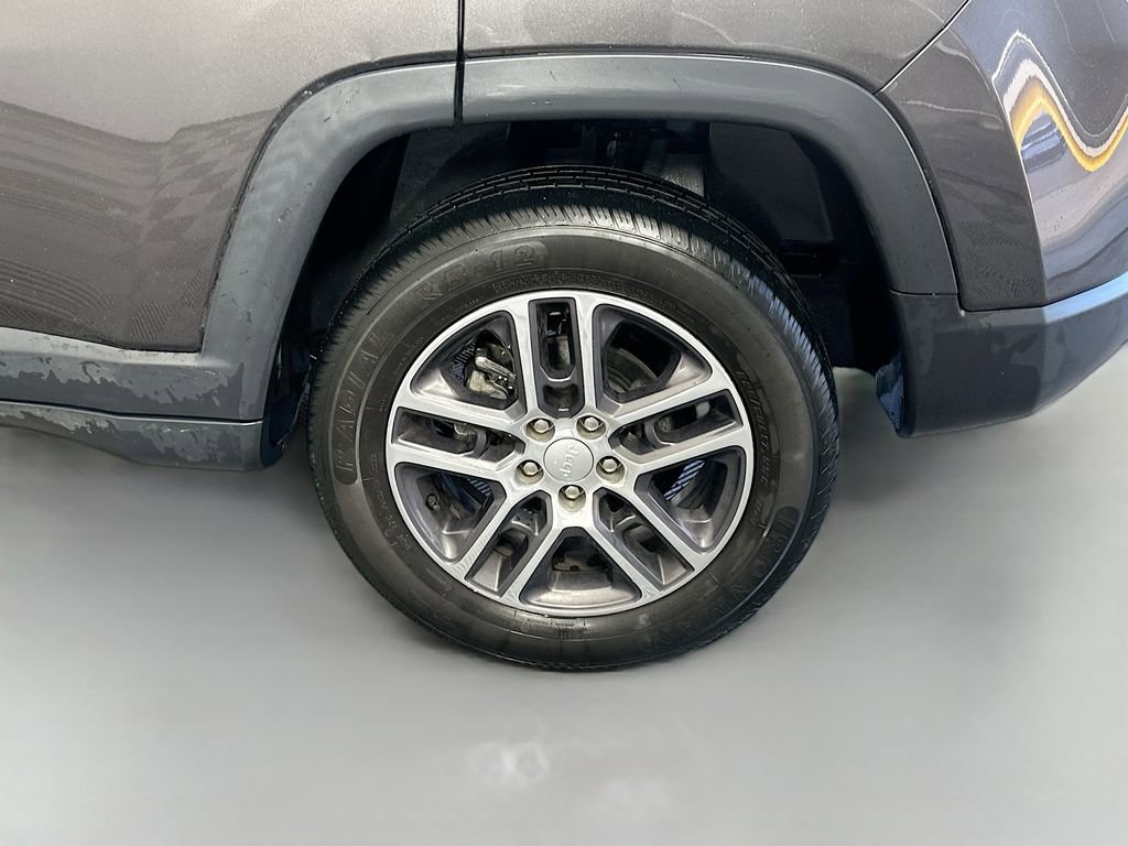 Used 2018 Jeep Compass Latitude w/ Popular Equipment Group image 31