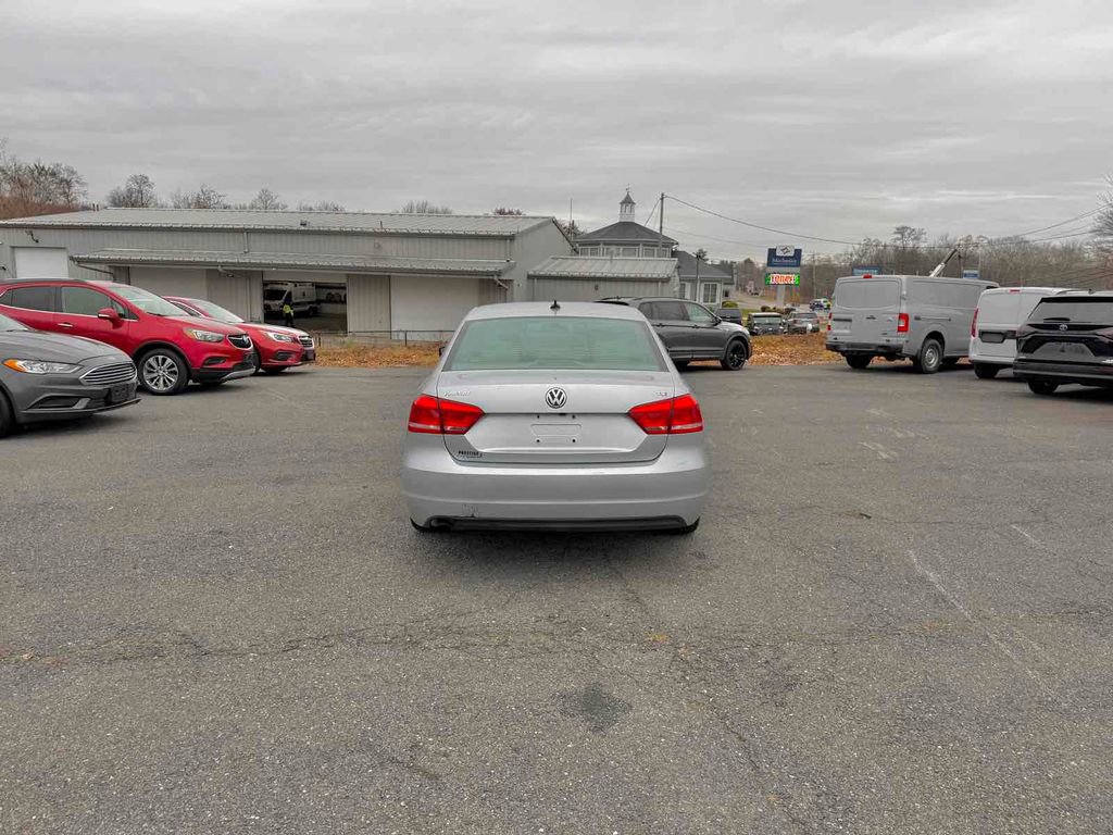 Used 2015 Volkswagen Passat 1.8T Limited Edition image 6