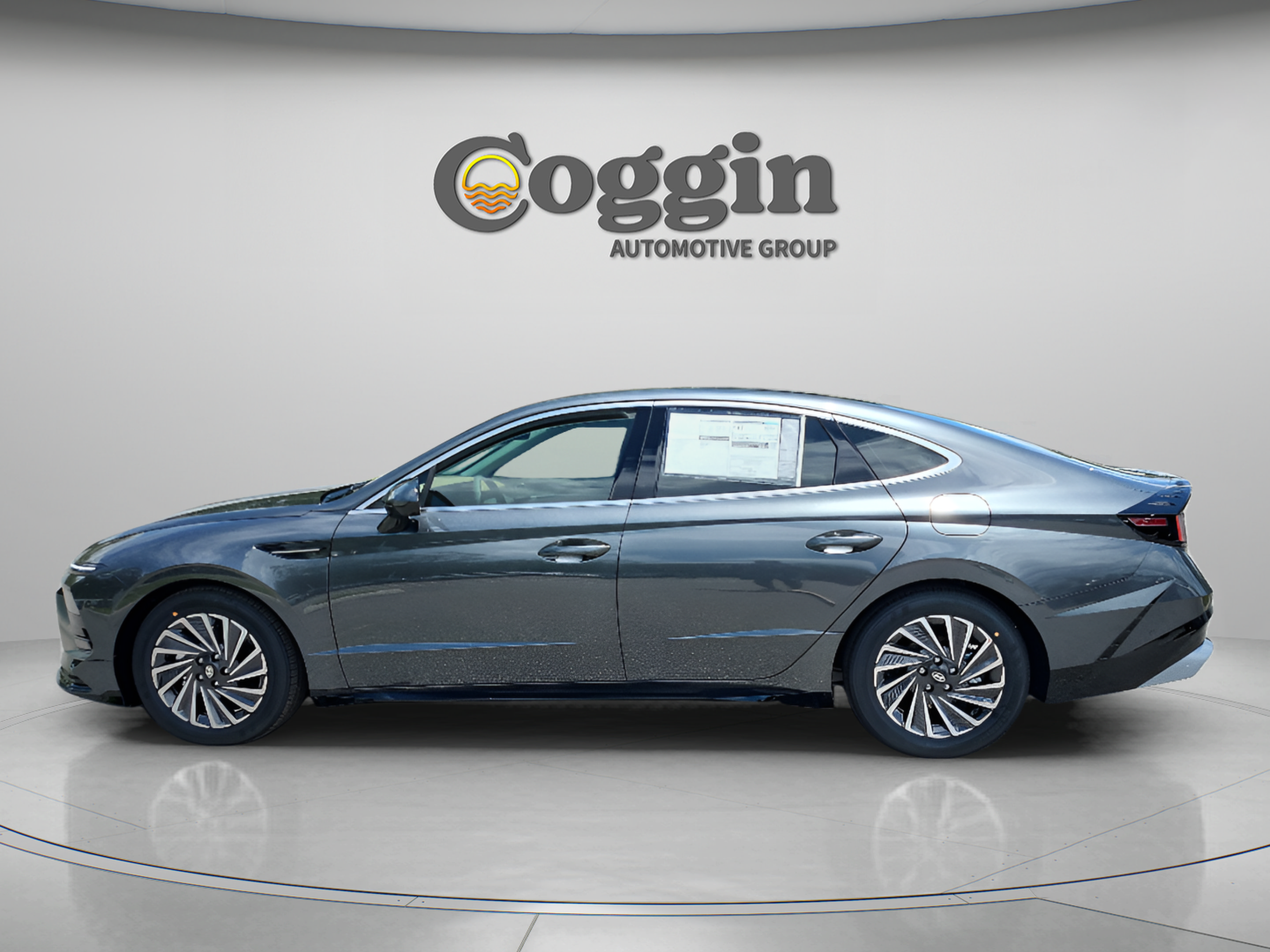 New 2026 Hyundai Sonata Limited FWD image 2