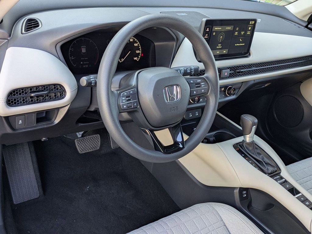 Certified 2026 Honda HR-V LX image 4