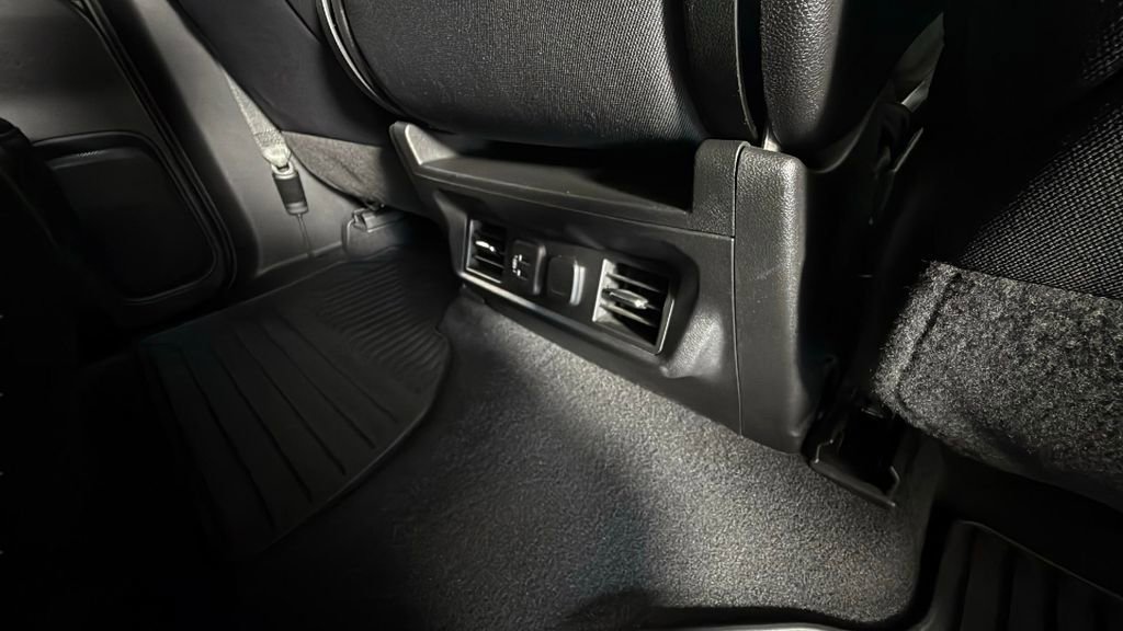 Certified 2022 Chevrolet Silverado 2500 LT w/ Convenience Package image 30