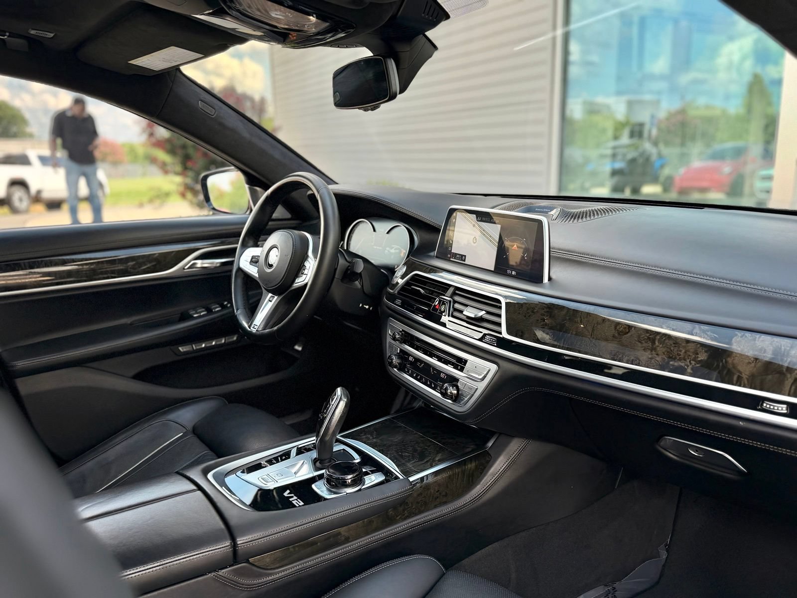 Used 2018 BMW M760i xDrive AWD/4WD image 40