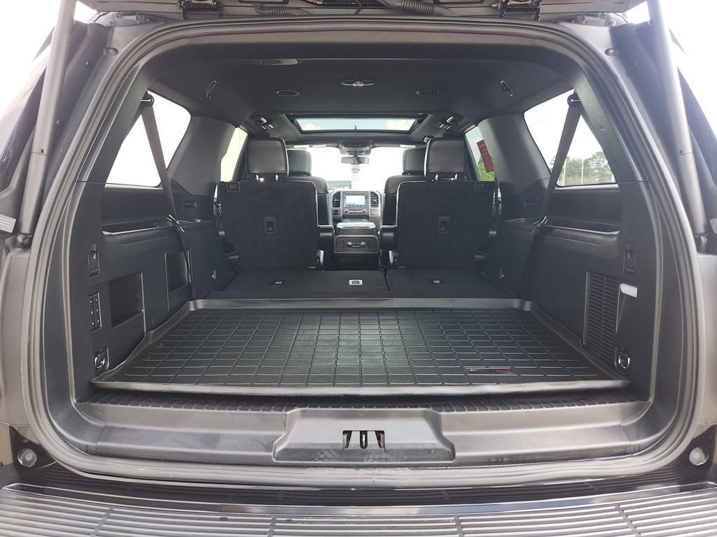 Used 2021 Ford Expedition Max XLT image 13