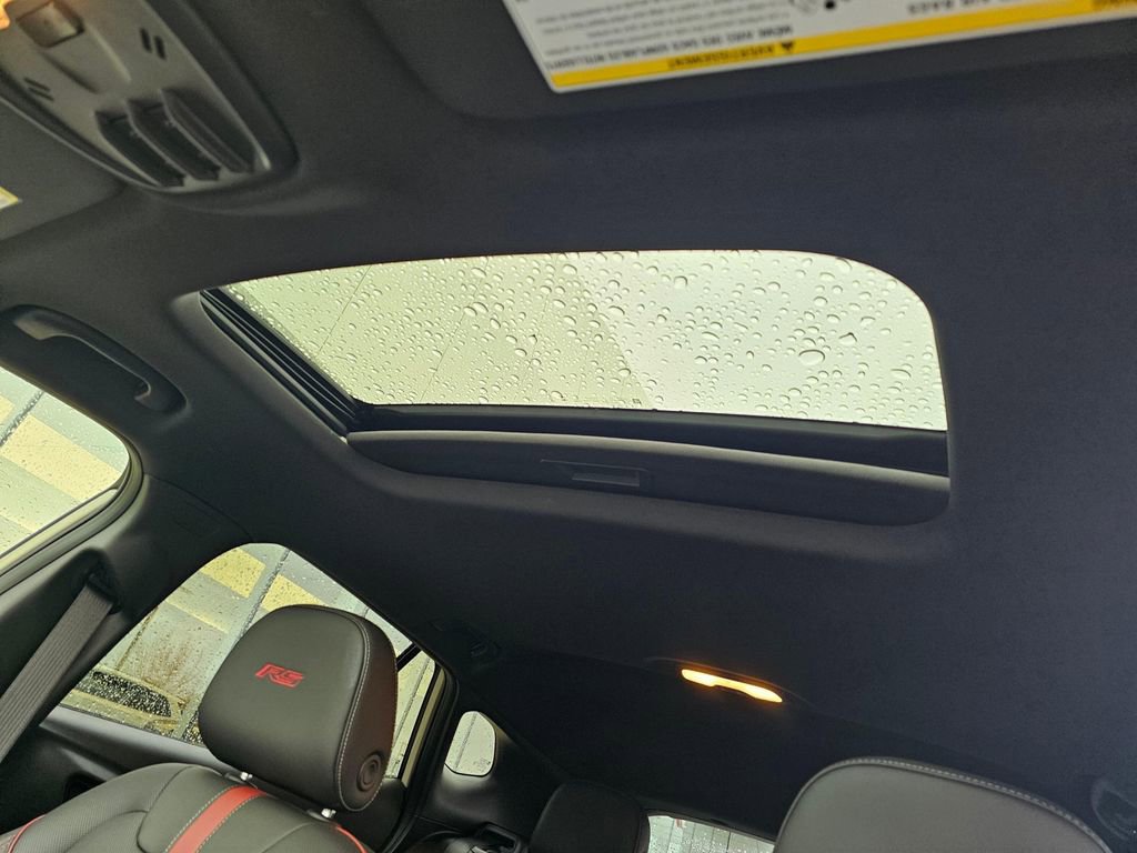 Used 2026 Chevrolet Trax RS w/ Sunroof Package image 21