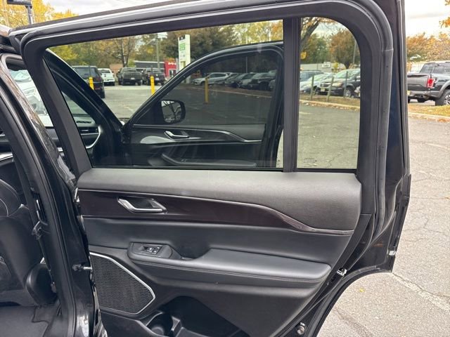 Used 2022 Jeep Grand Cherokee L Laredo image 28