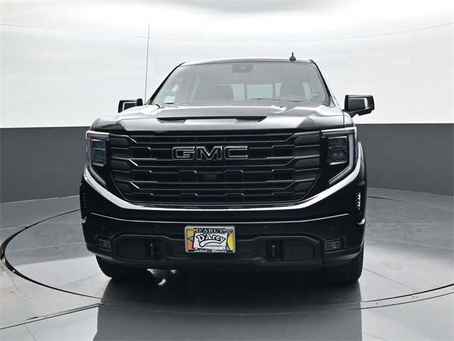 Used 2026 GMC Sierra 1500 Elevation w/ Elevation Premium Package image 2