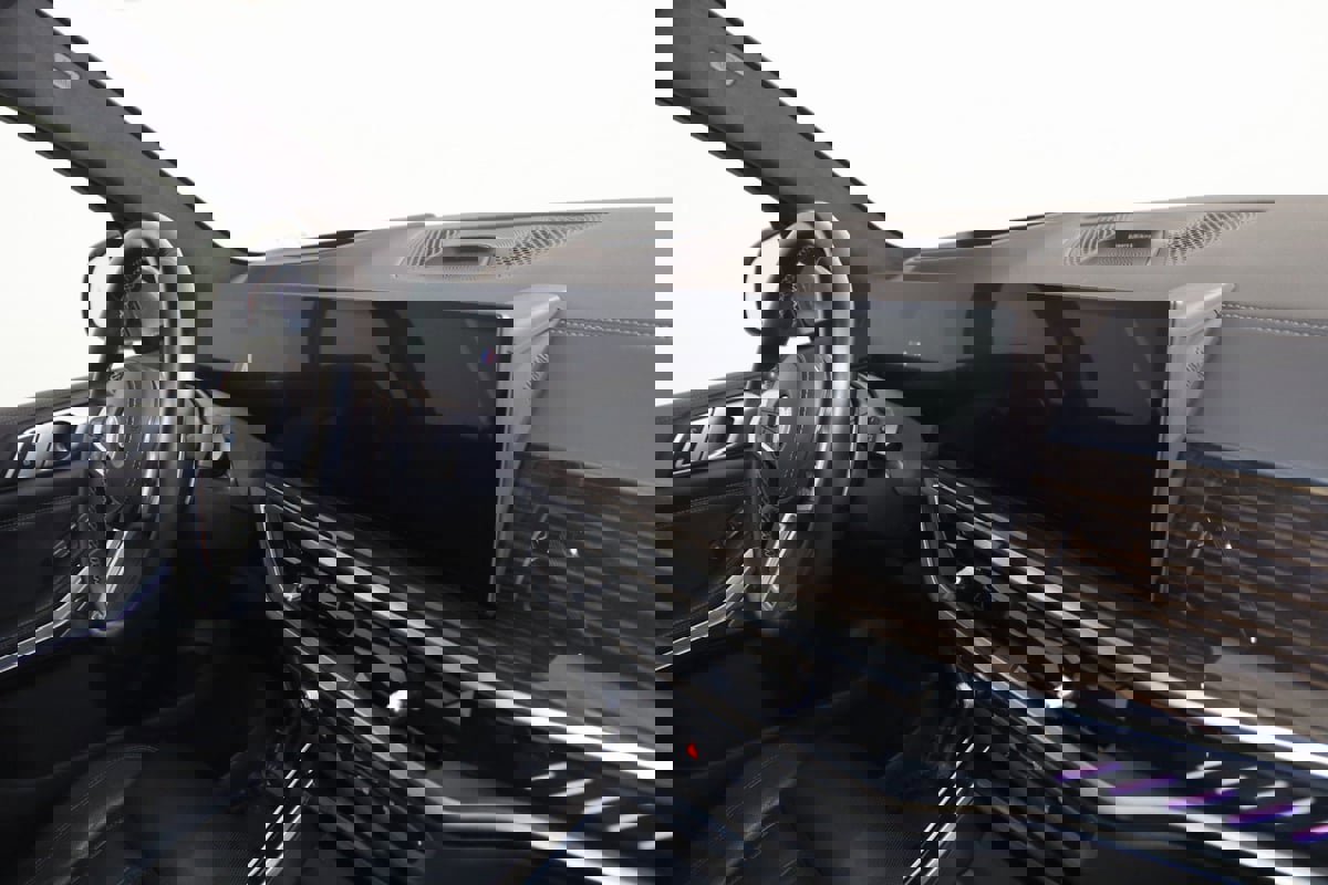 Used 2023 BMW X7 M60i w/ Executive Package image 55