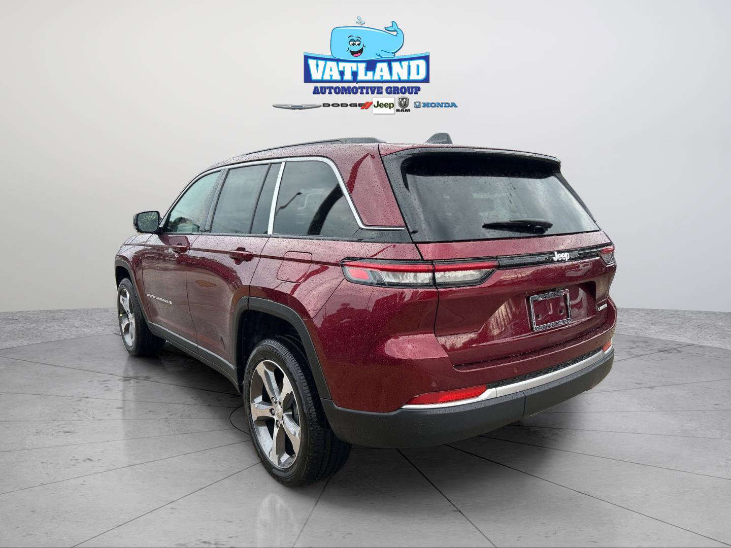 Used 2026 Jeep Grand Cherokee Limited image 3