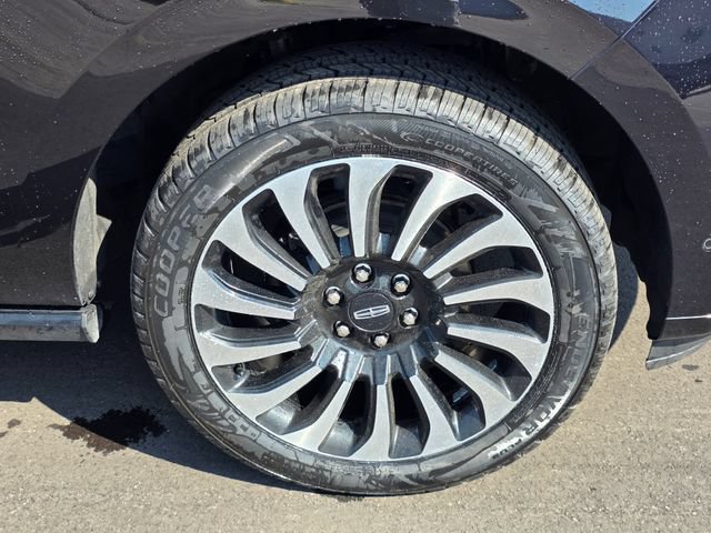 Used 2023 Lincoln Navigator L Black Label AWD/4WD image 6