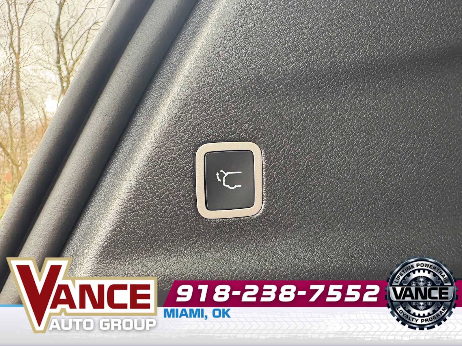 New 2026 Chrysler Pacifica Select w/ S Appearance Package FWD image 16