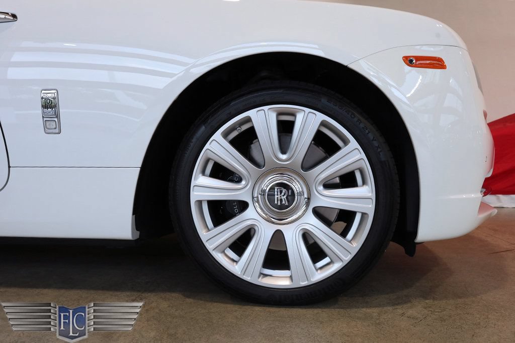 Used 2017 Rolls-Royce Dawn RWD image 42