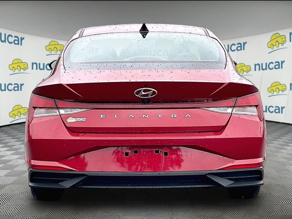 Used 2023 Hyundai Elantra SEL w/ Convenience Package FWD image 5