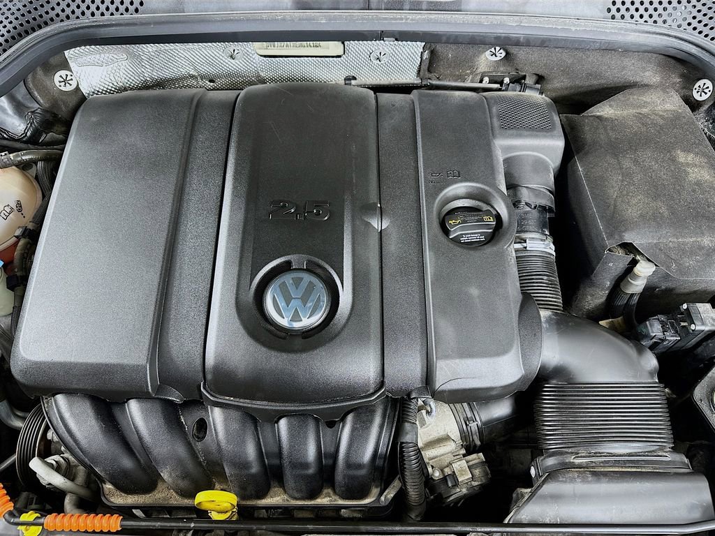 Used 2014 Volkswagen Beetle 2.5 image 33