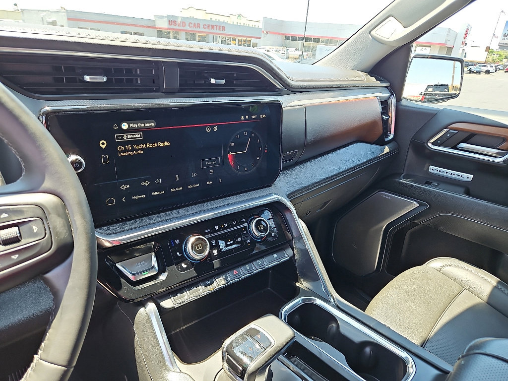 Used 2023 GMC Sierra 1500 Denali w/ Technology Package AWD/4WD image 16