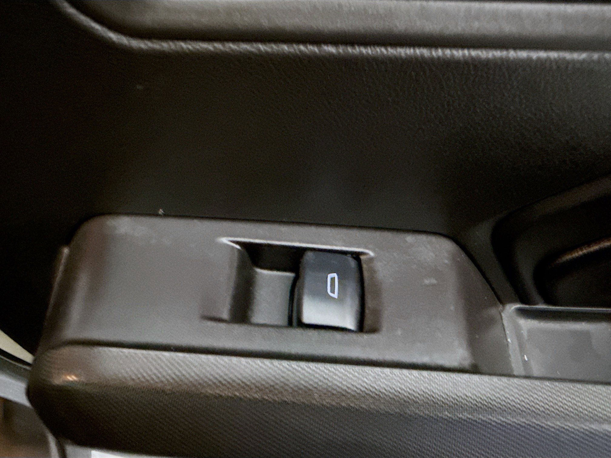 Used 2024 Chevrolet Colorado W/T image 31