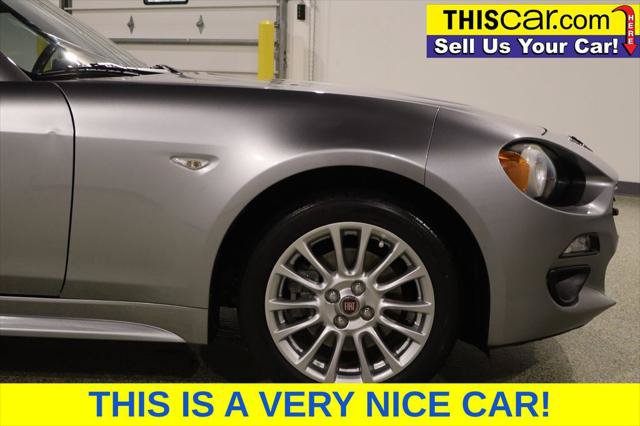 Used 2017 FIAT 124 Spider Classica RWD image 11