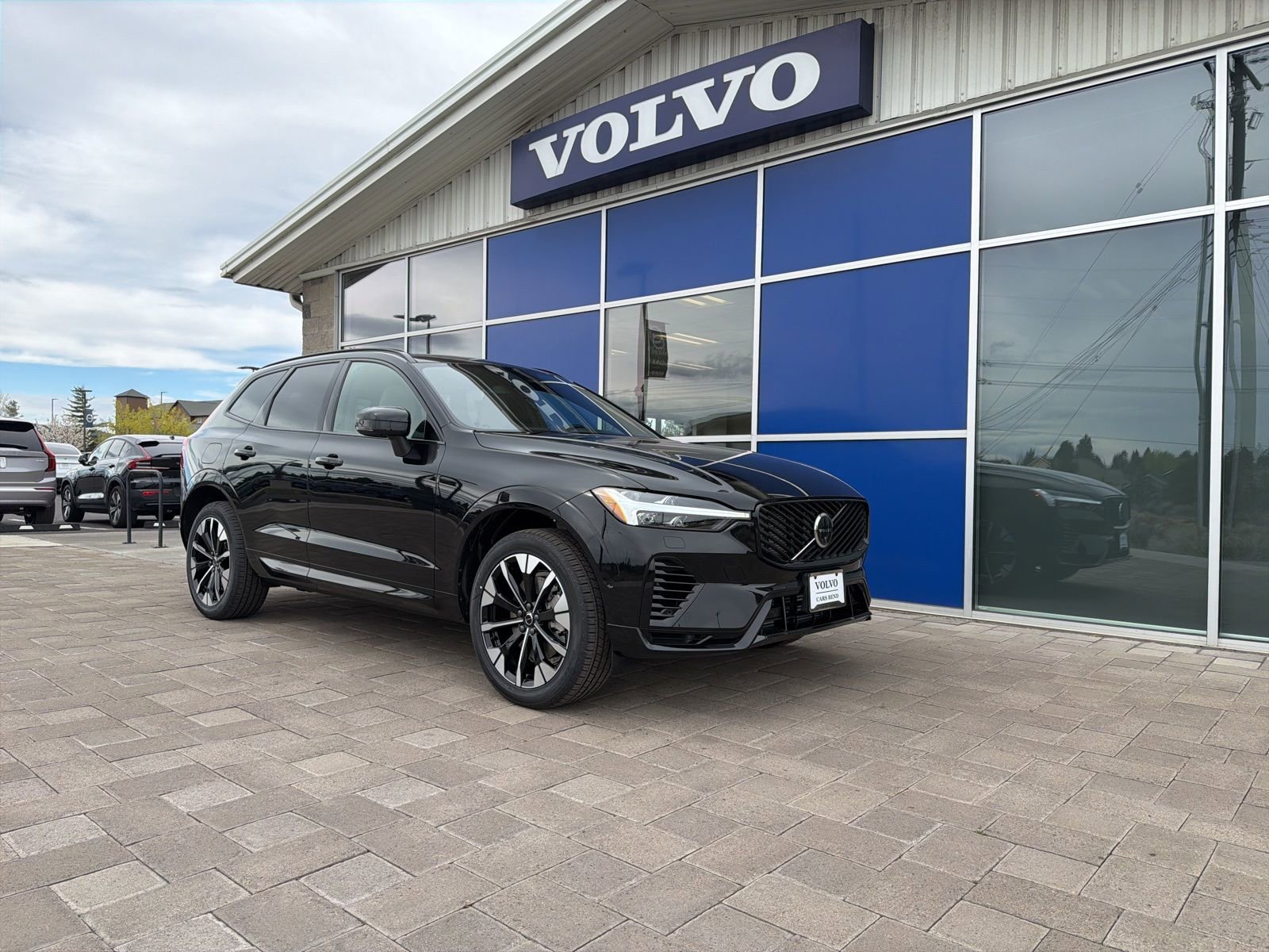 New 2026 Volvo XC60 T8 Plus w/ Protection Package Premier image 1