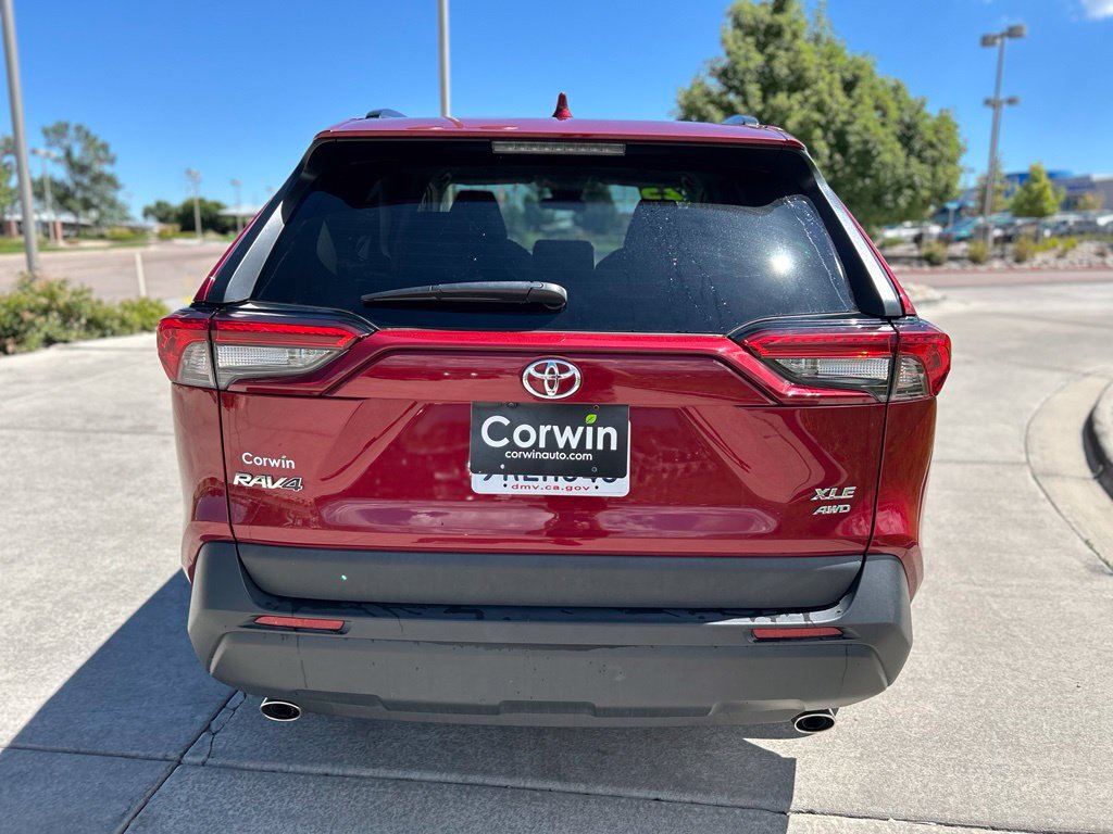Used 2025 Toyota RAV4 XLE AWD/4WD image 7