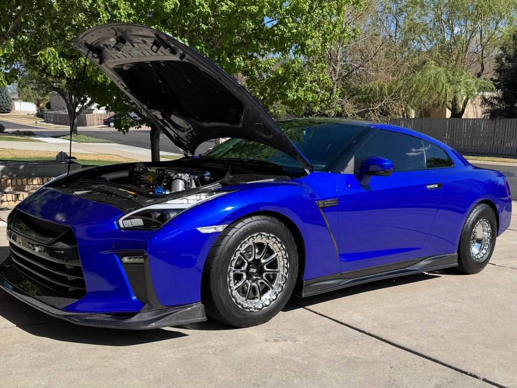 Used 2014 Nissan GT-R Black Edition AWD/4WD image 4