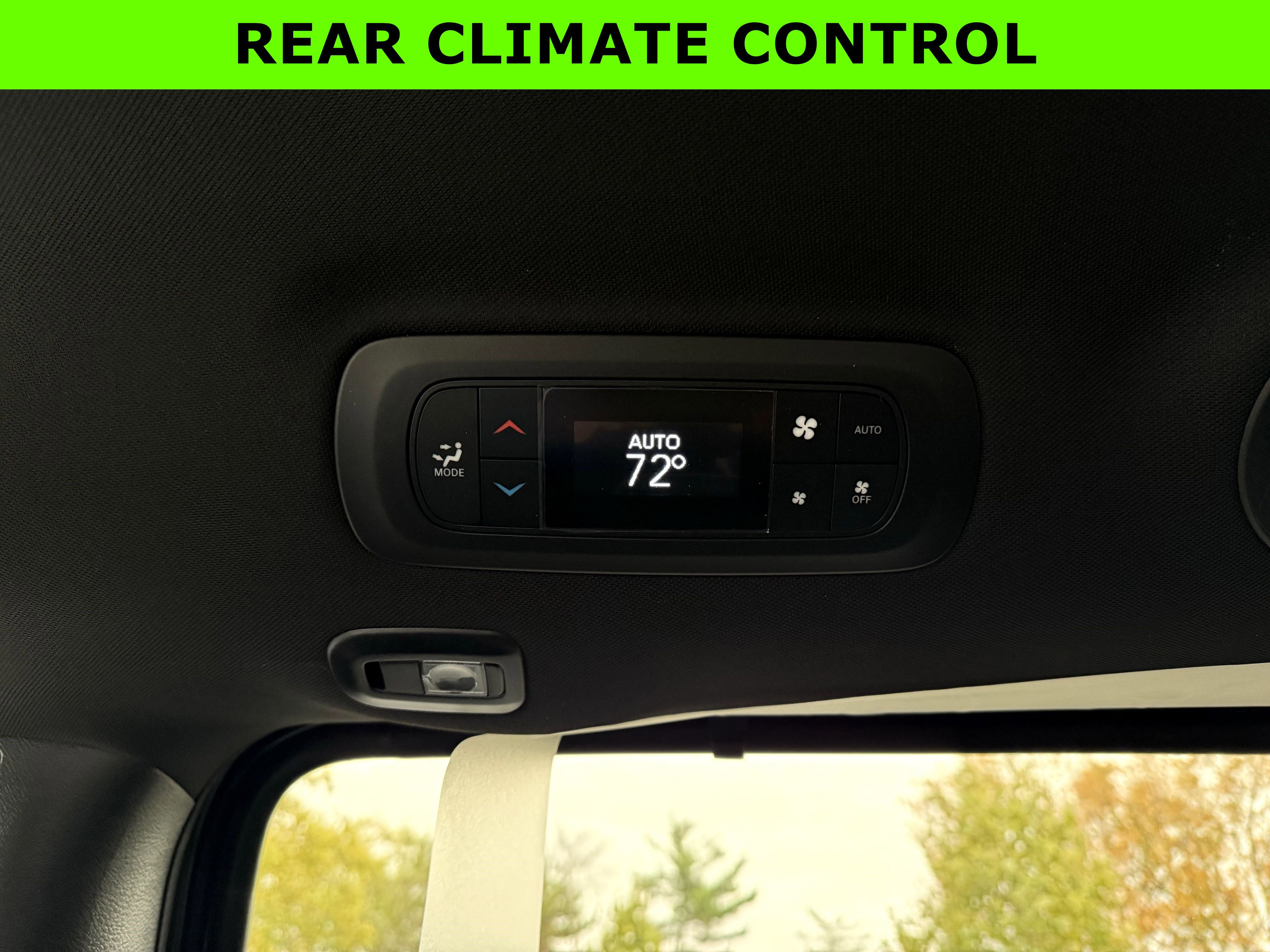 New 2026 Chrysler Pacifica Limited image 35