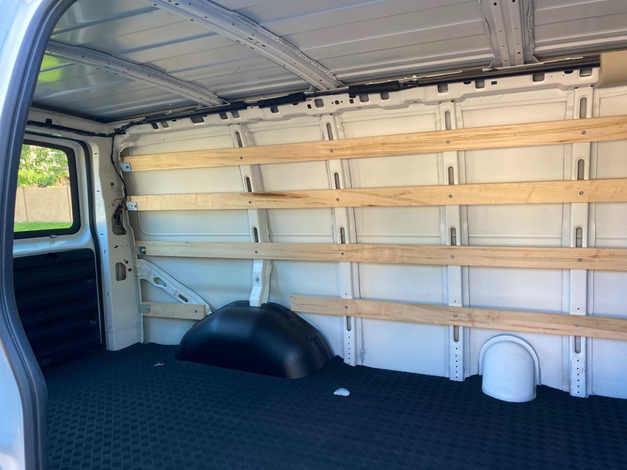 Used 2025 Chevrolet Express 2500 w/ Driver Convenience Package RWD image 32