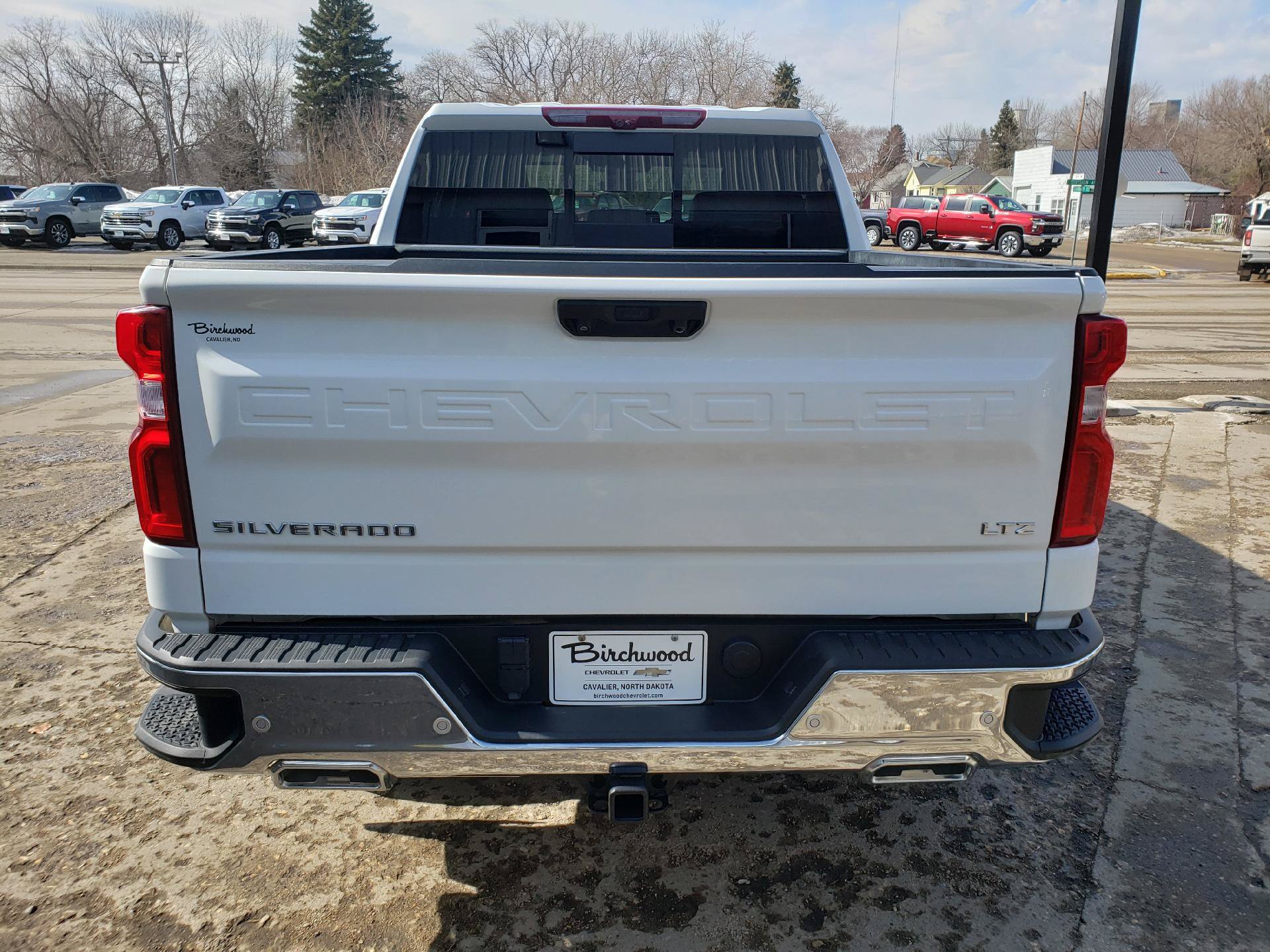 Used 2023 Chevrolet Silverado 1500 LTZ w/ Technology Package AWD/4WD image 7