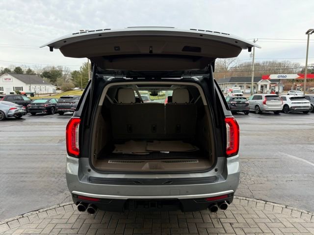 Used 2024 GMC Yukon XL Denali w/ Advanced Technology Package image 14