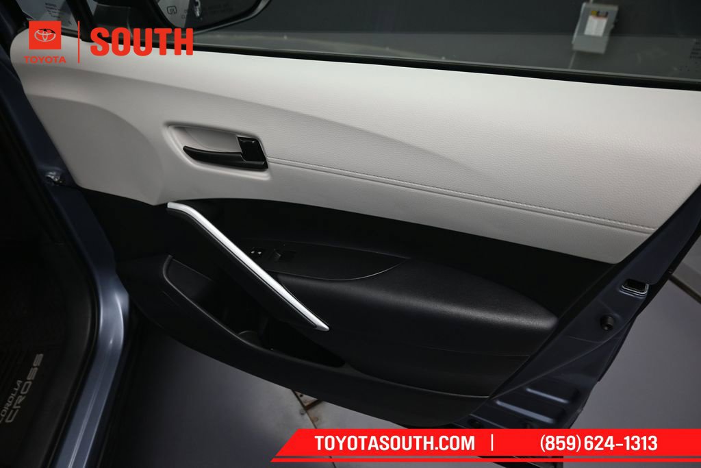 Certified 2026 Toyota Corolla Cross L AWD/4WD image 31