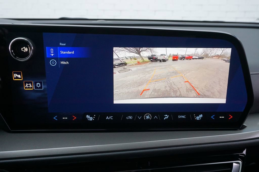 New 2026 Chevrolet Traverse LT image 16