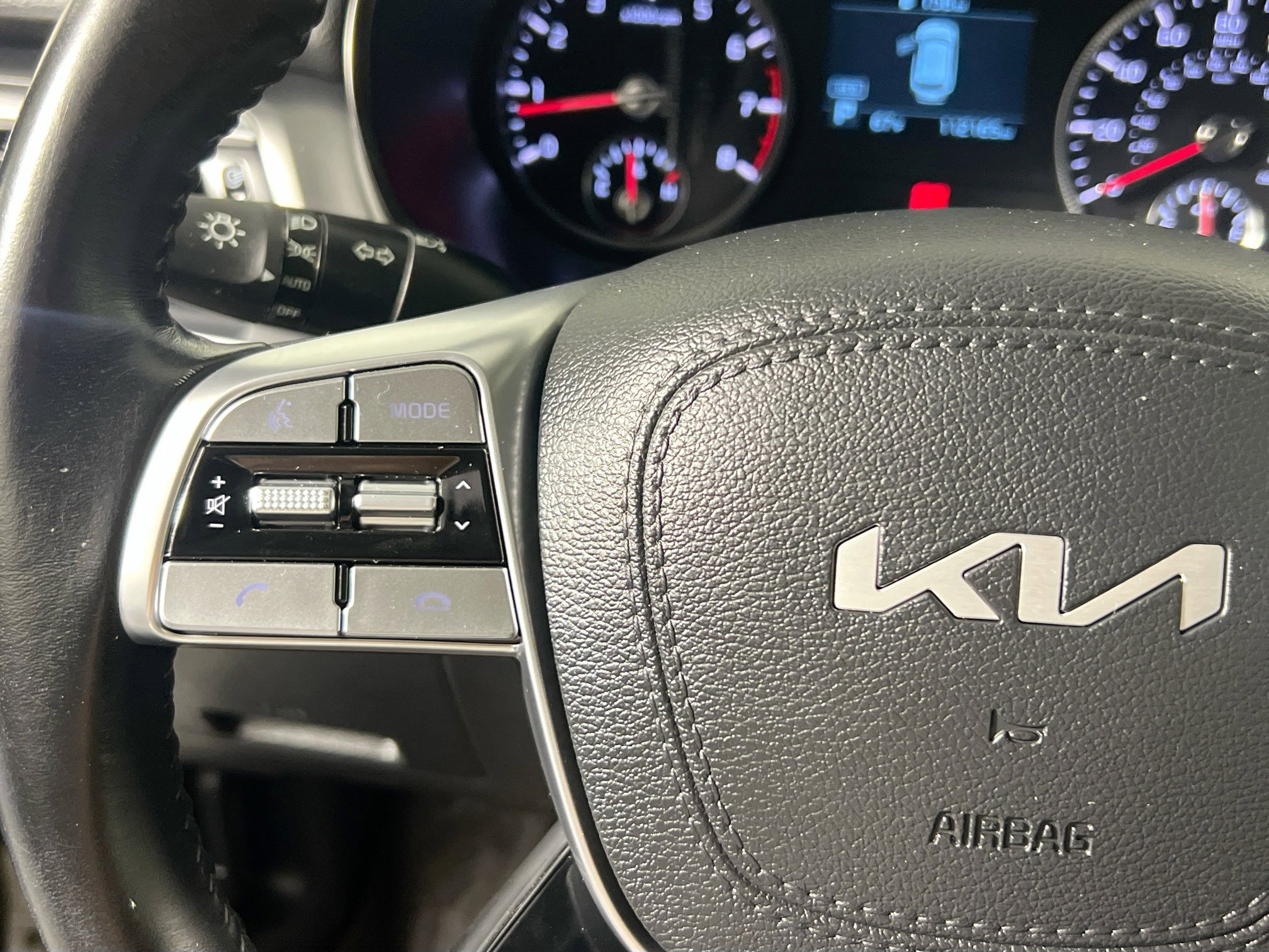 Used 2022 Kia Telluride S FWD image 18
