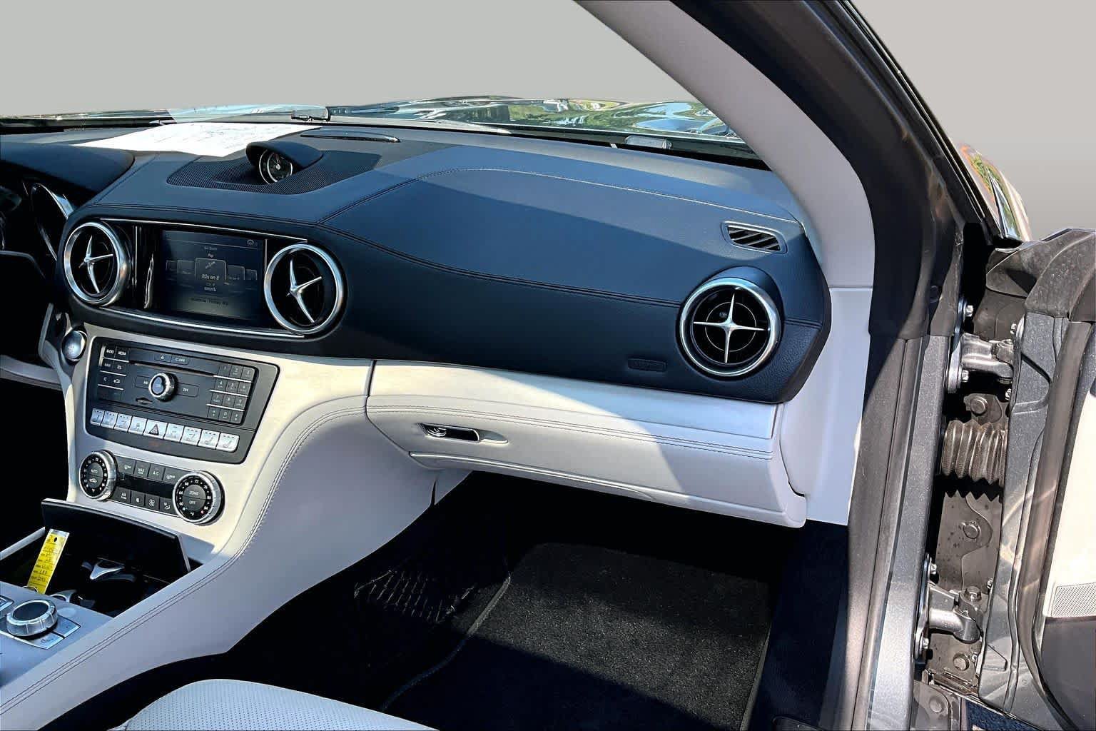 Used 2017 Mercedes-Benz SL 450 image 16